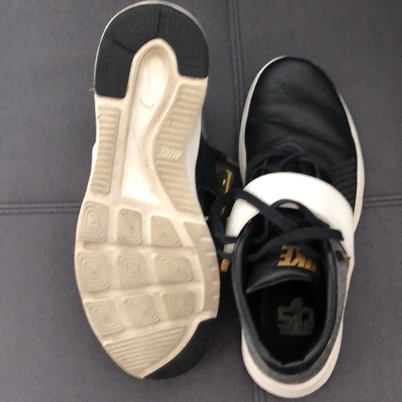 Men’s Nike Super Bowl 50 limited addition sneakers - Picture 3 of 3